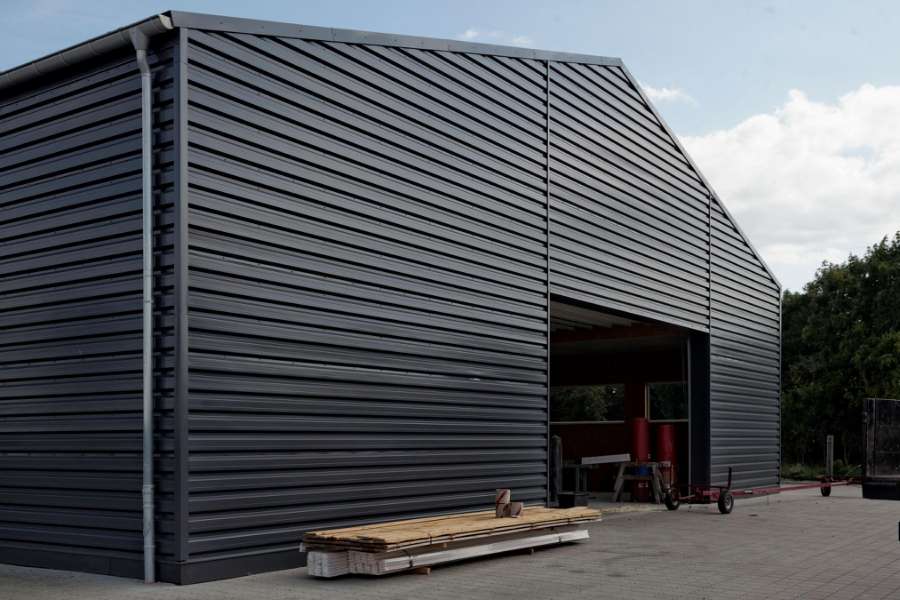 Kreativ facadeløsning med stål og træ, Bahnhofstraße 15, 21698 Bargstedt